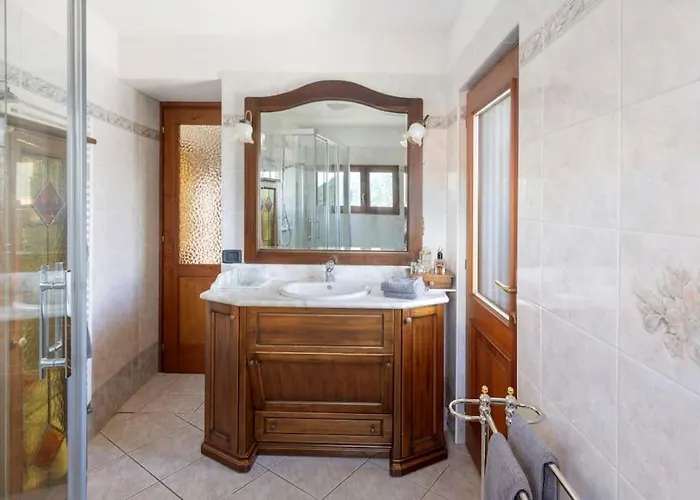 La Rustica - Maggiore Estate By Ginin דירה *